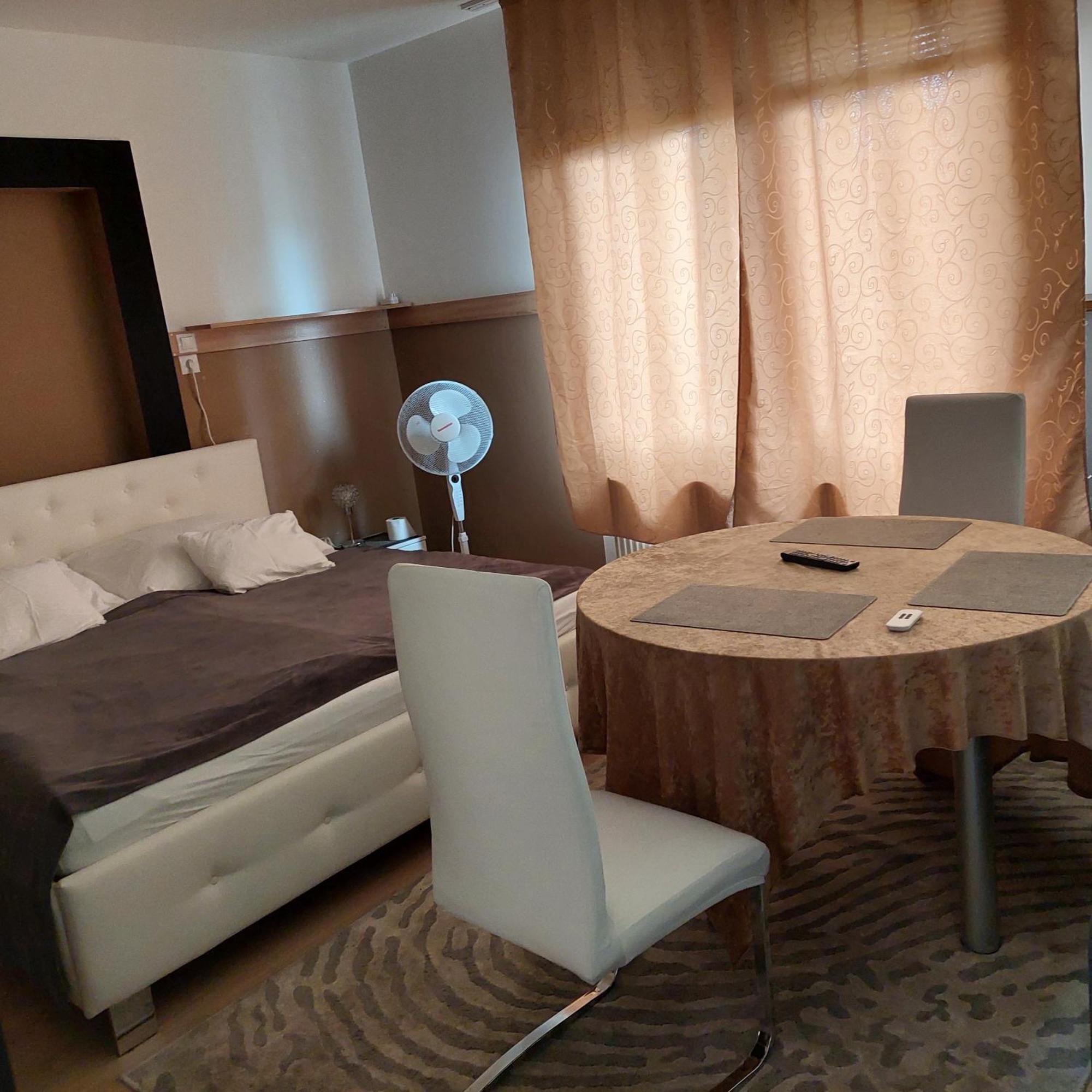 Ujszeged Apartman Экстерьер фото